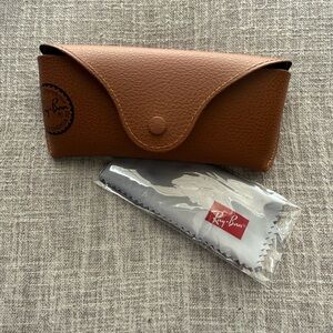 NWOT Ray-Ban Brown Leather Sunglasses Case with microfiber cloth